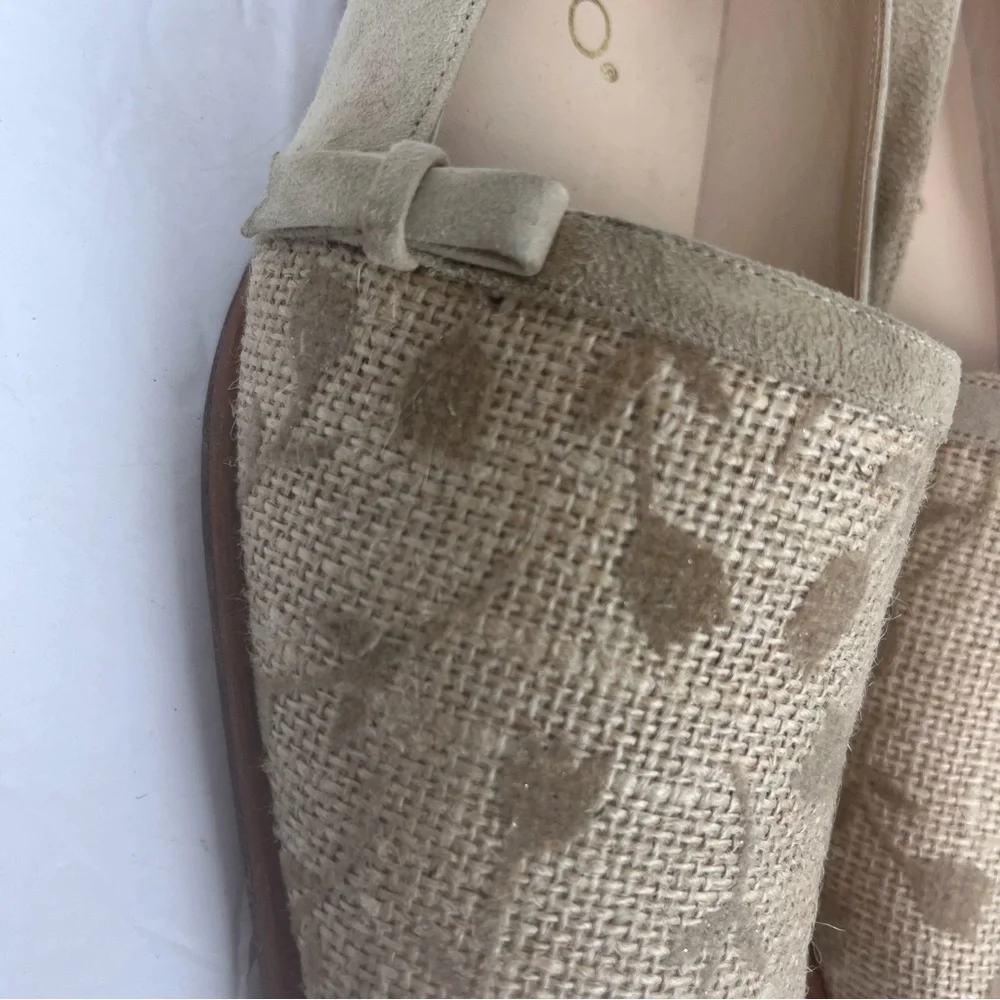 Studio Delman square toe cream/tan shoe with suede & woven floral uppers-10 - Picture 4 of 13
